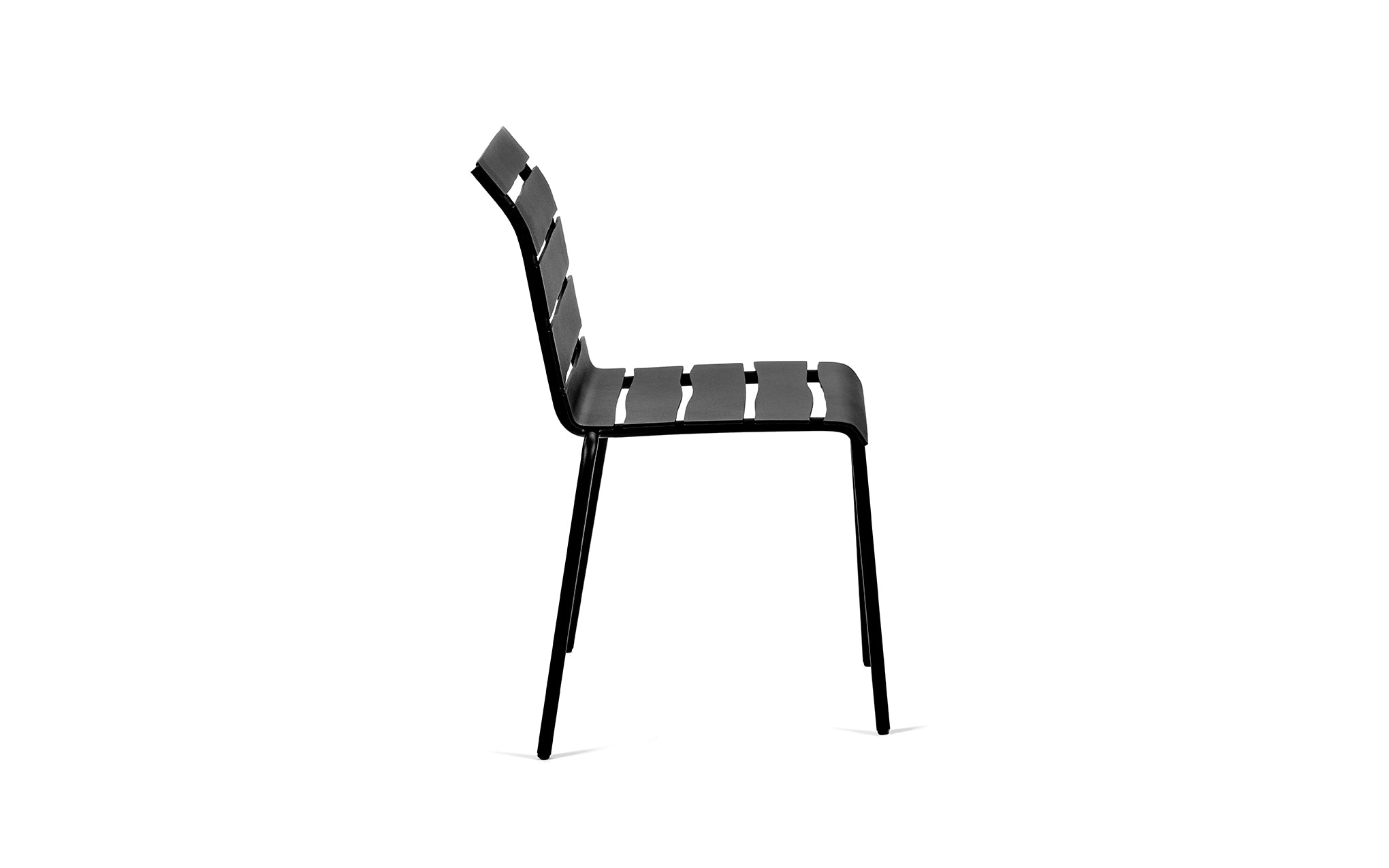 Aligned dining chair