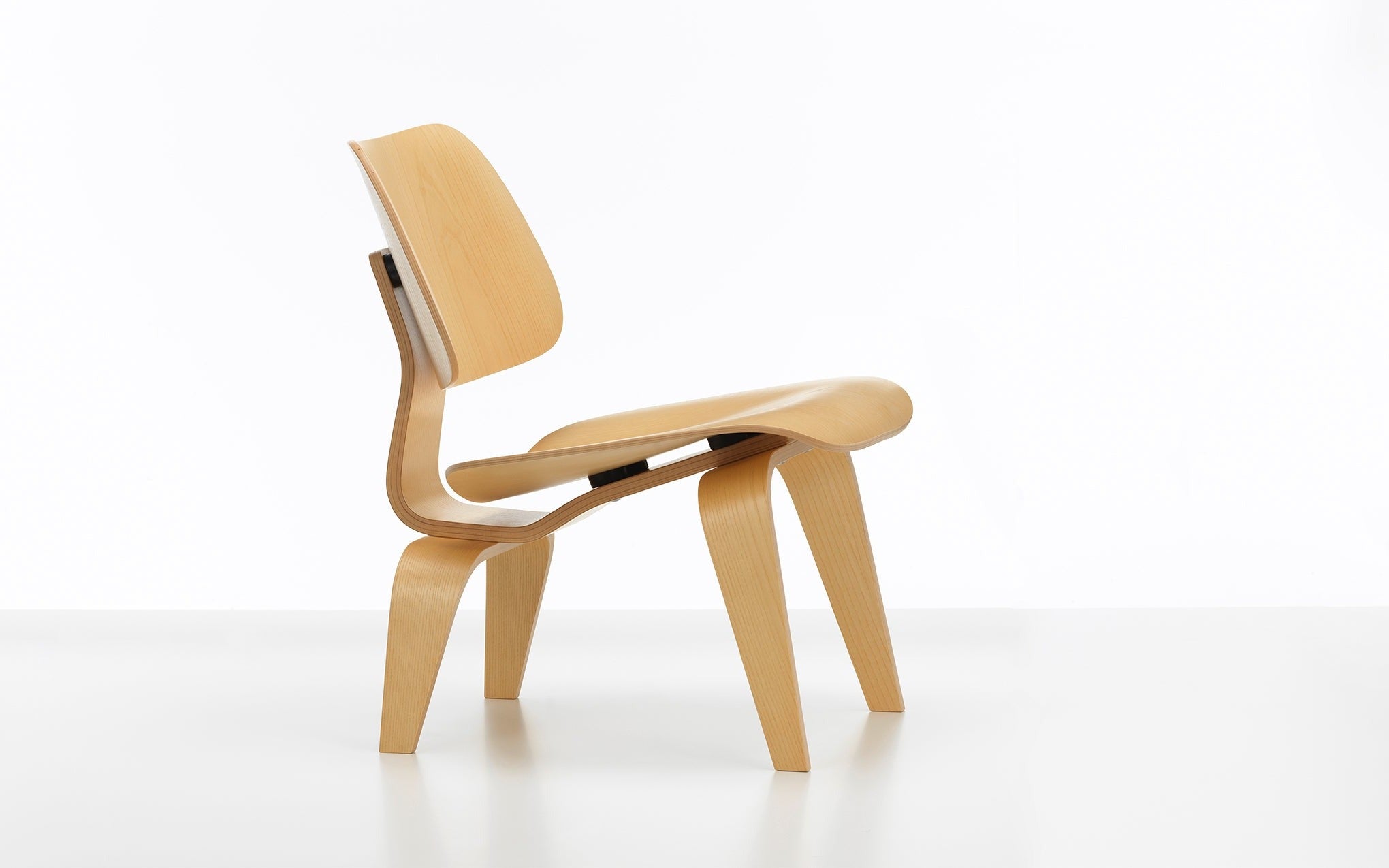 Plywood Group LCW chair by Charles Ray Eames for Vitra SCP