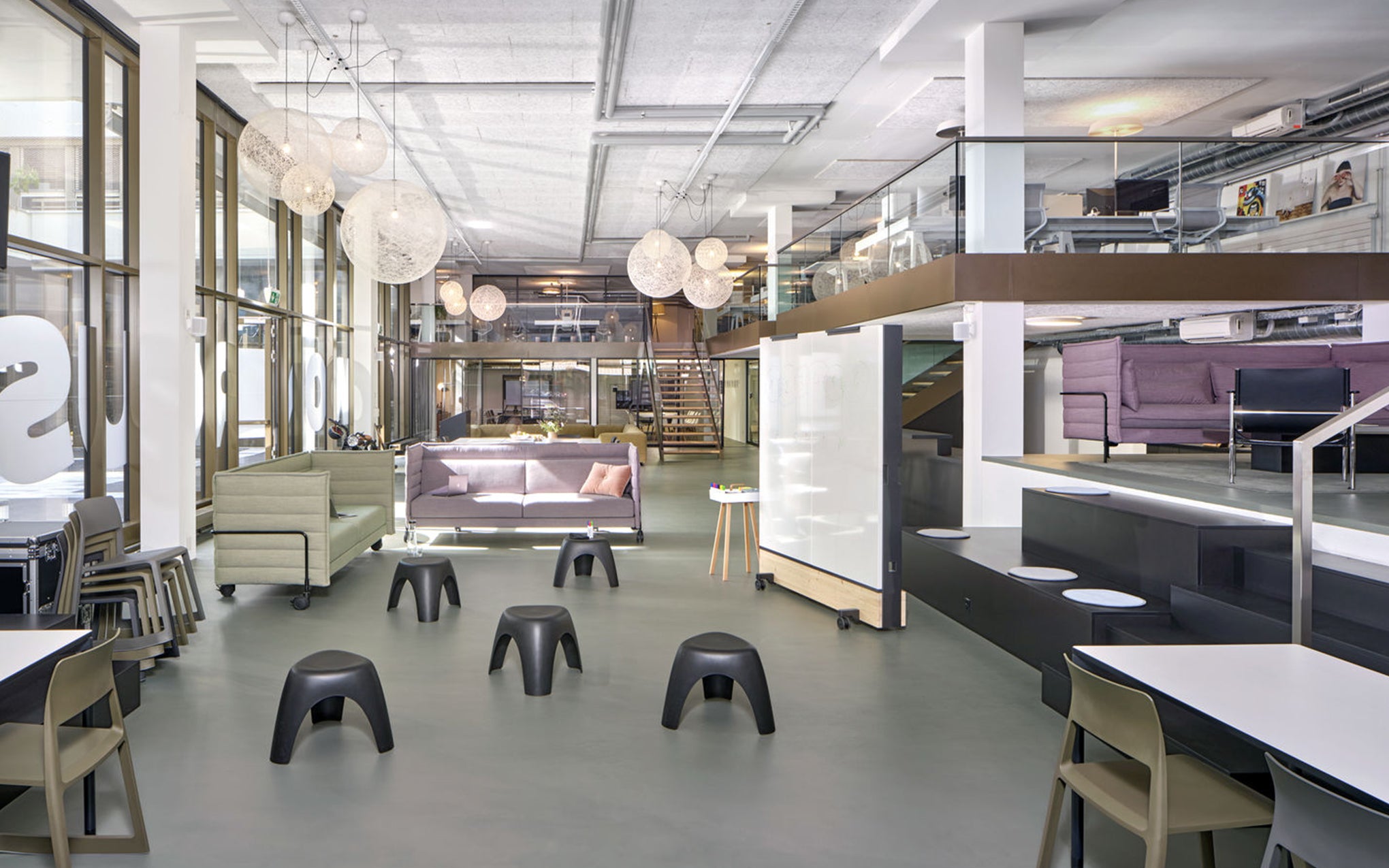 Elephant stool by Sori Yanagi for Vitra | SCP