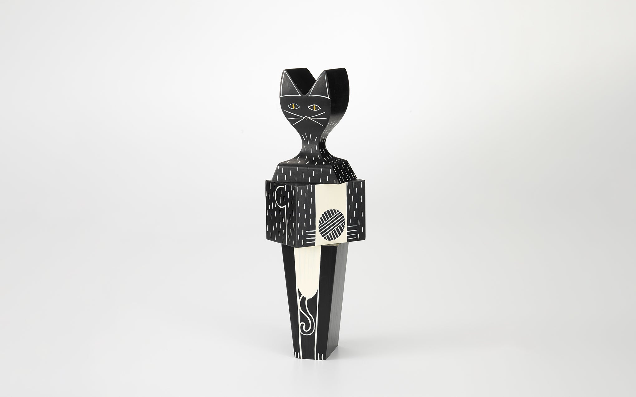 Wooden doll - Cat & Dog by Alexander Girard for Vitra | SCP