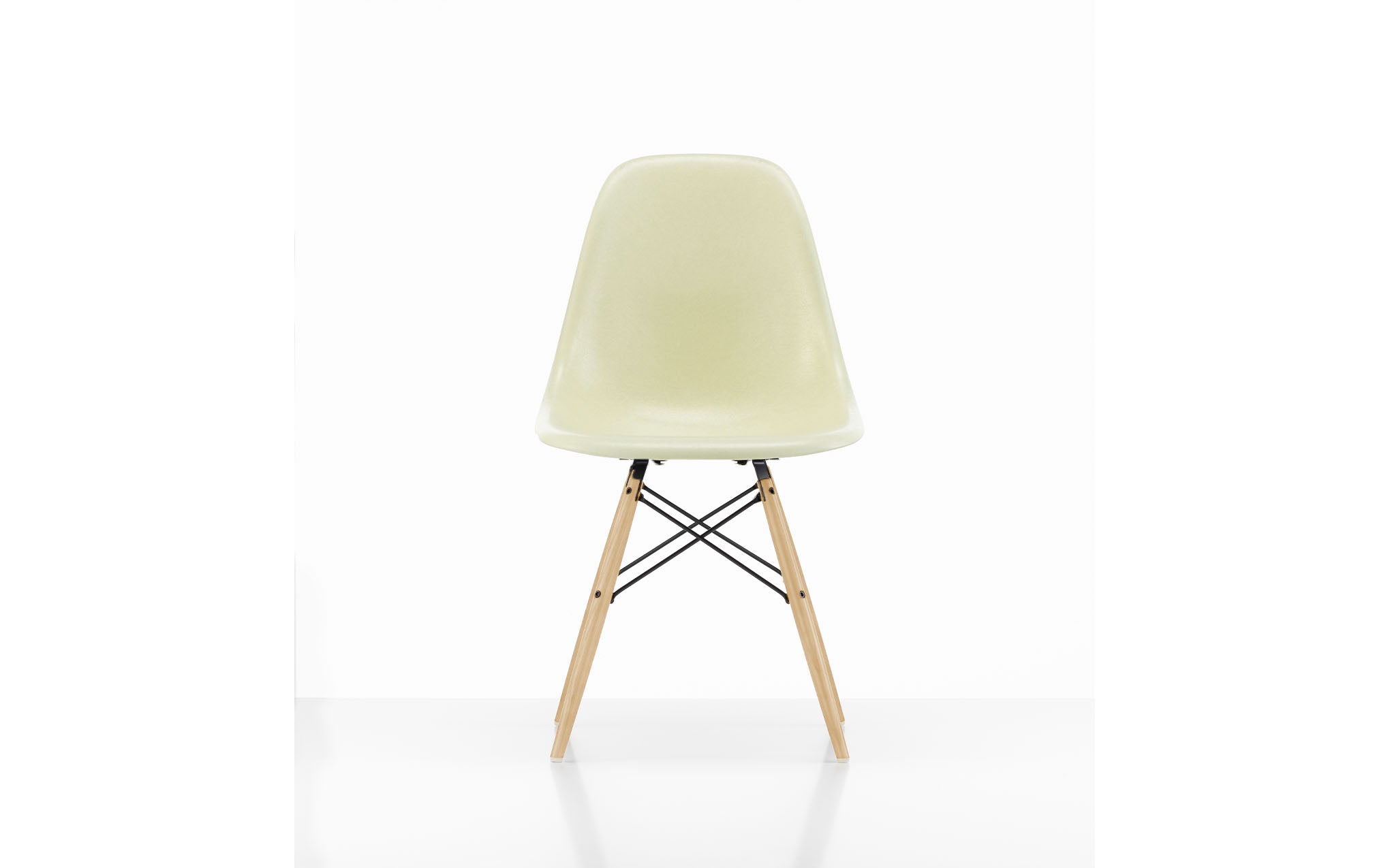 Fiberglass DSW chair