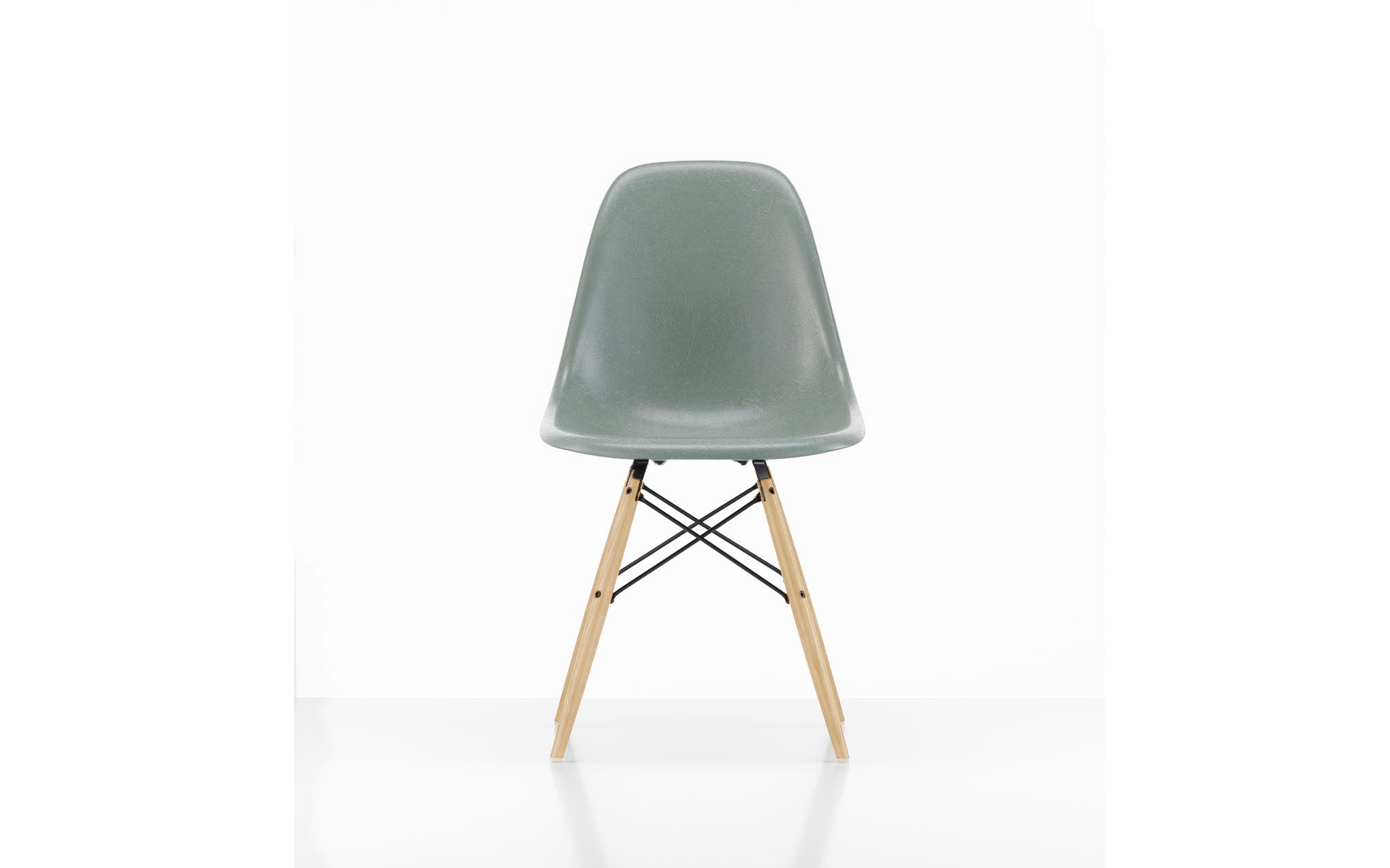 Fiberglass DSW chair