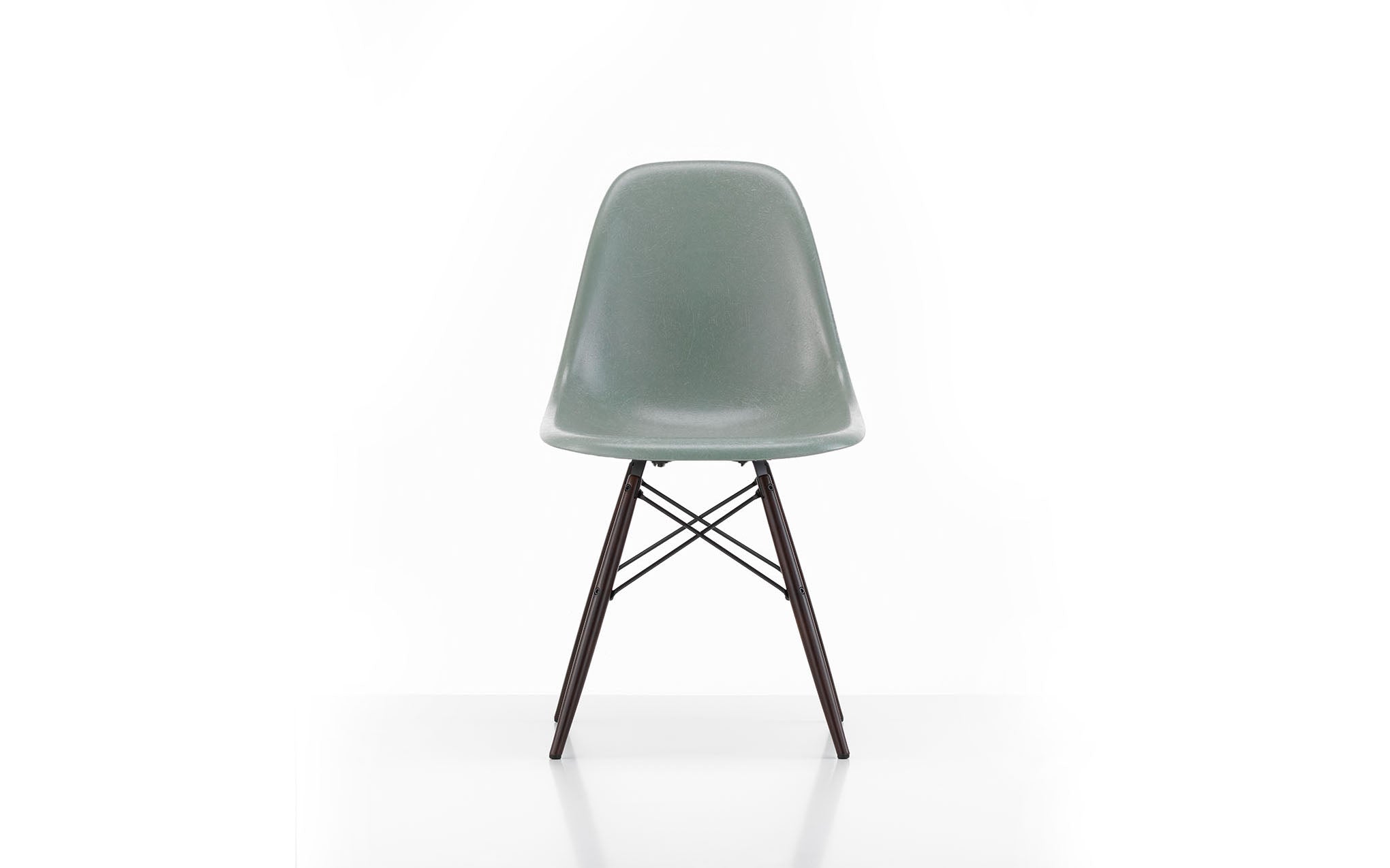 Fiberglass DSW chair
