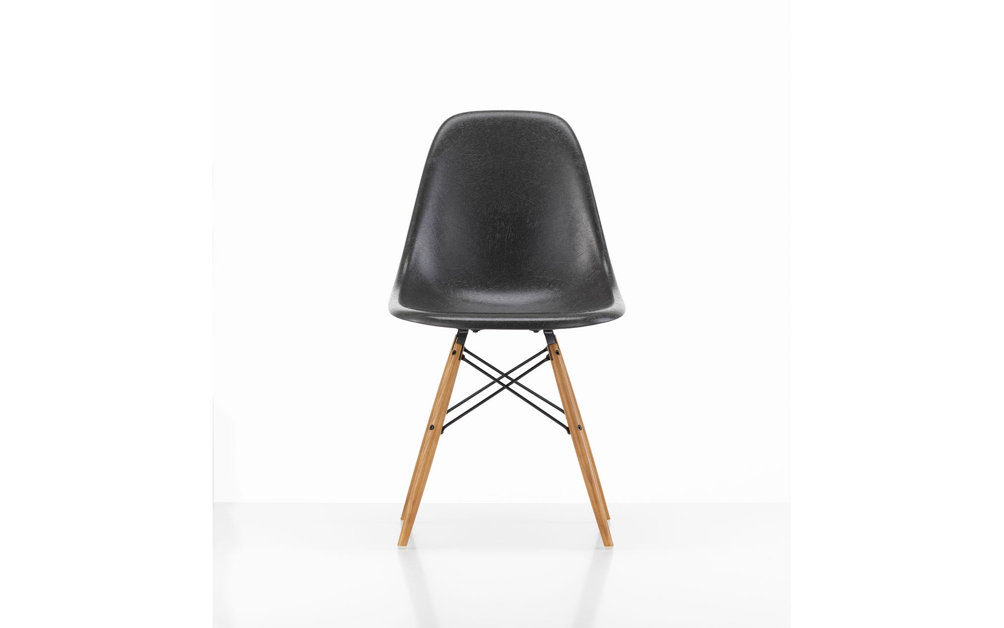 Fiberglass DSW chair