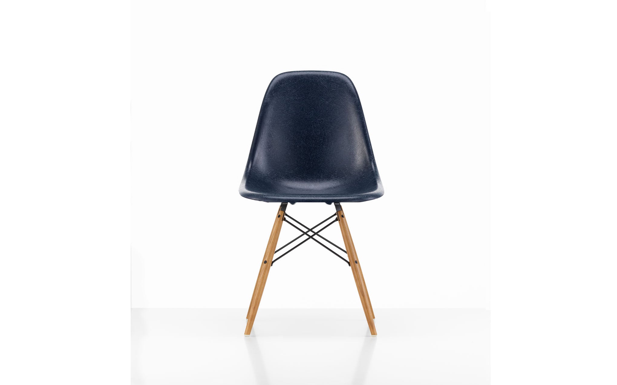 Fiberglass DSW chair