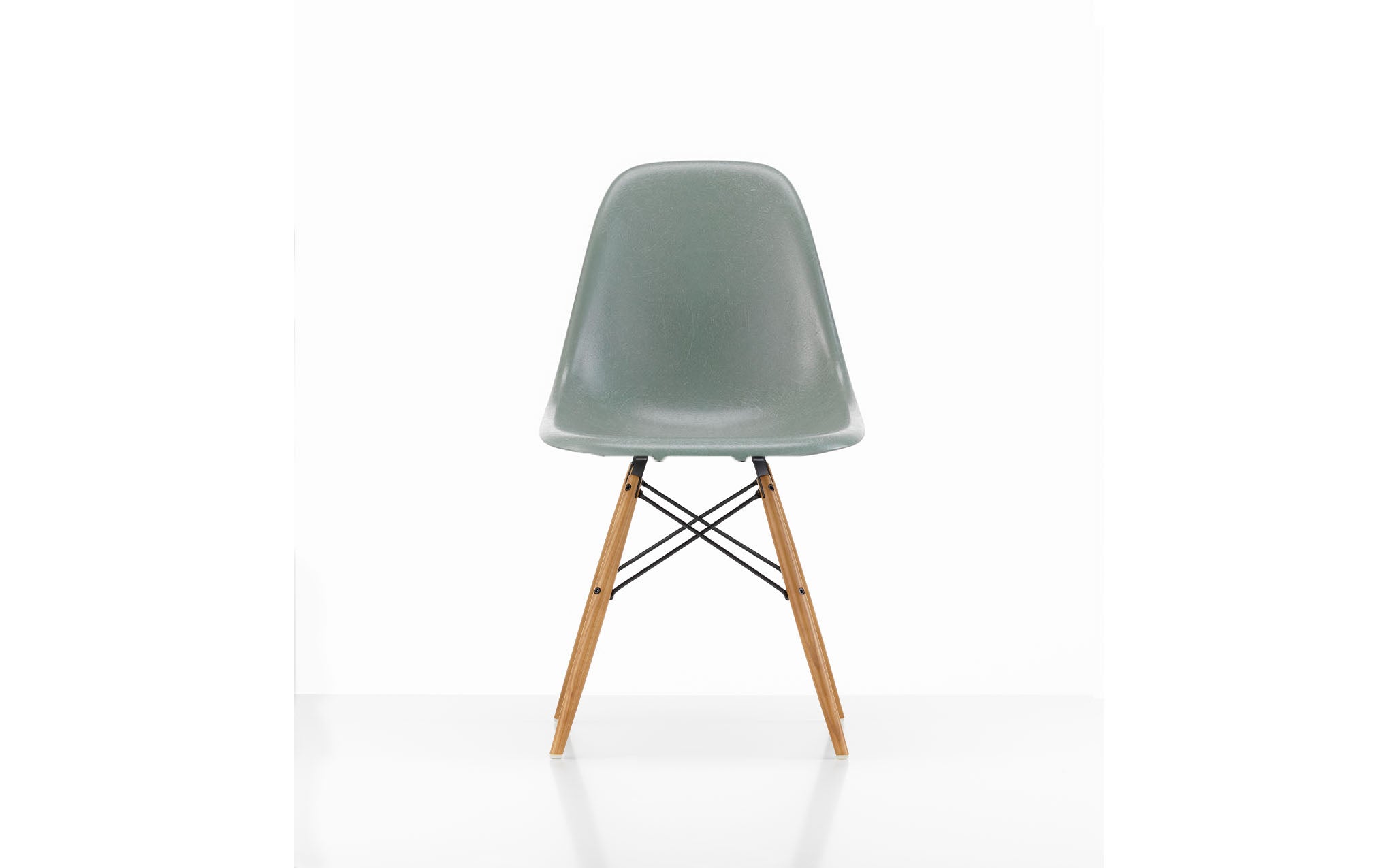 Fiberglass DSW chair