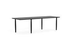 Oku dining table